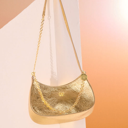 BOLSA SHOULDER FOREVER PEQUENA COURO CRUSH OURO/OURO