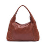 BOLSA ÍSIS WOVEN HOBO TRESSÊ MÉDIA COURO CANELA