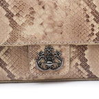 BOLSA BAGUETE ANNE PEQUENA COURO COBRA CLARA ONIX