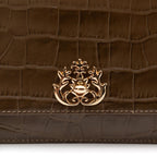 BOLSA CARTEIRA COM CORRENTE TRANSVERSAL MAXI CROCO OLIVA