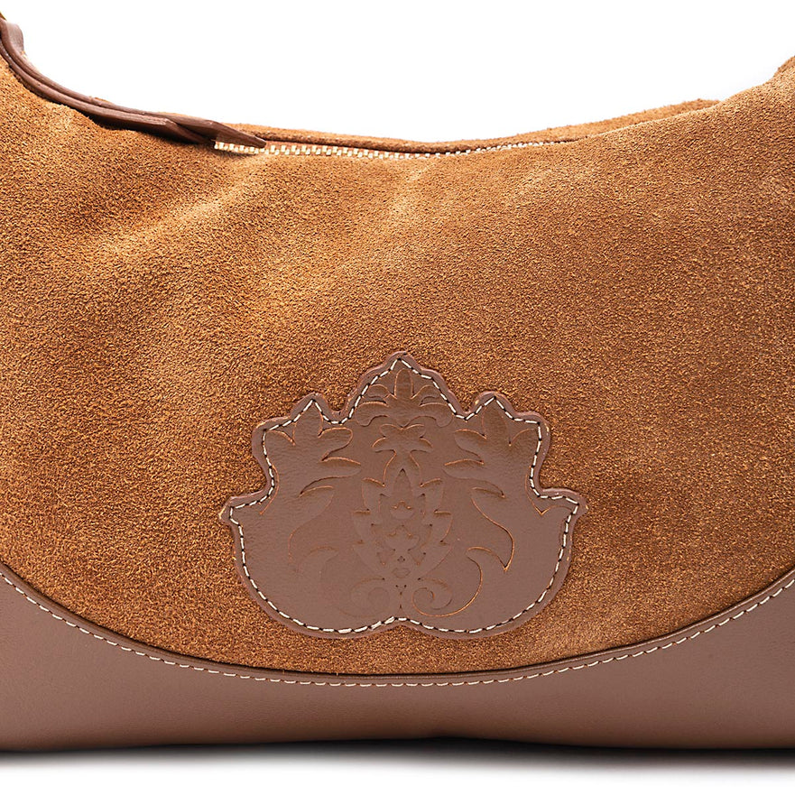 BOLSA DAYSE CROSSBODY PEQUENA CAMURÇA AVELÃ OURO