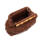 BOLSA POUCH FRANJA DE RAFIA E BAMBU