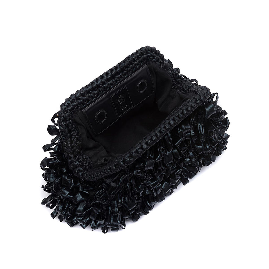 BOLSA POUCH FRANJA DE RÁFIA PRETO