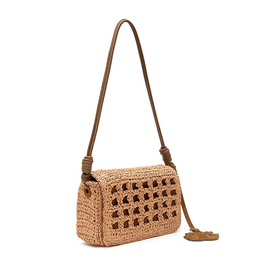 BOLSA FLAP CROCHE IARA CAFÉ LEITE