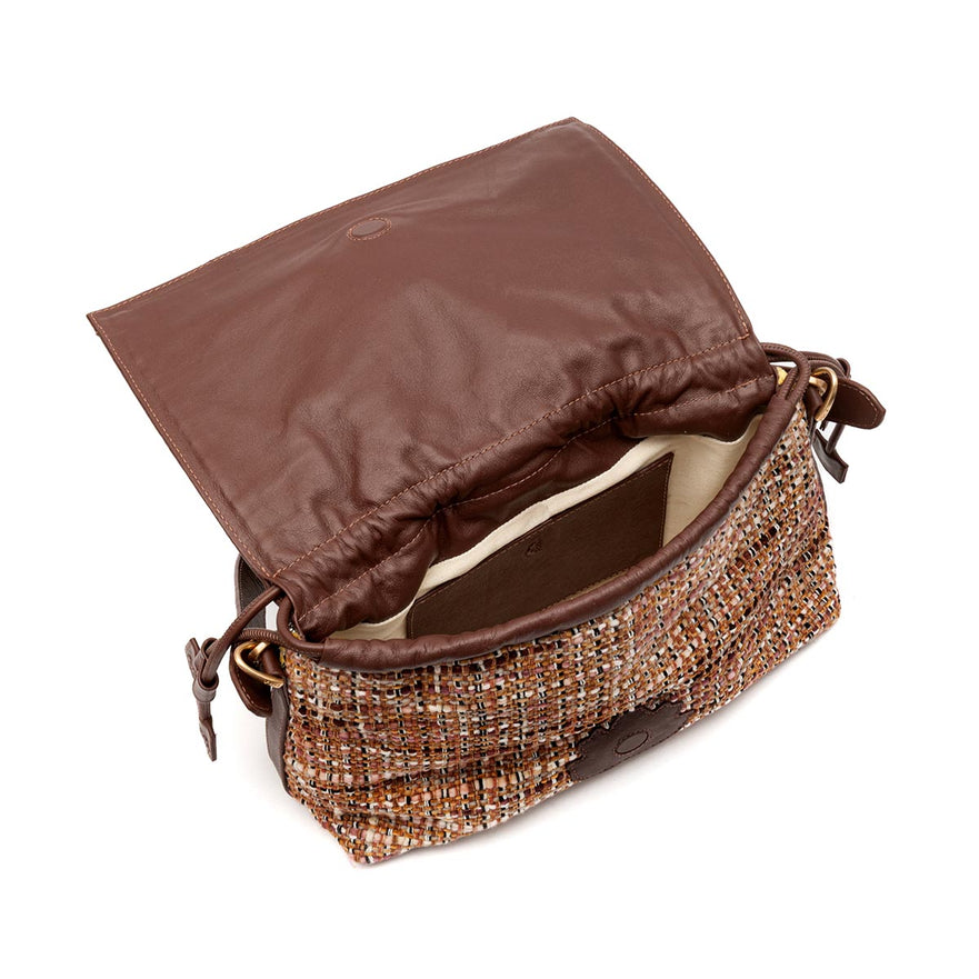 BOLSA FLAP TAPEÇARIA BORDADA PRETO