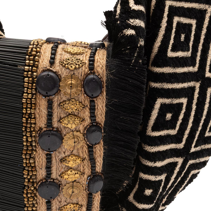 BOLSA MAXI HOBO TAPEÇARIA BORDADA PRETO