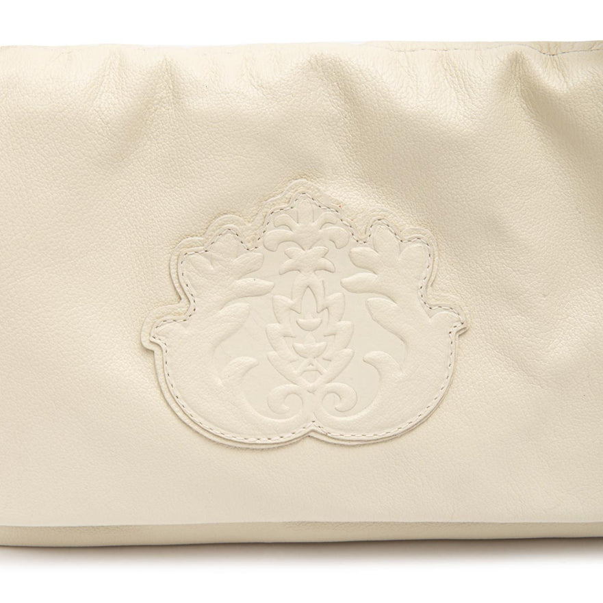 BOLSA FLAP DAYSE EM COURO BODAN CHANTILLY OURO