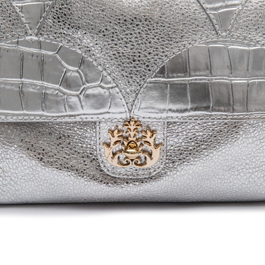 BOLSA PATCH  SCALE FLAP MAREA GRANDE COURO PRATA