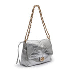 BOLSA PATCH  SCALE FLAP MAREA GRANDE COURO PRATA