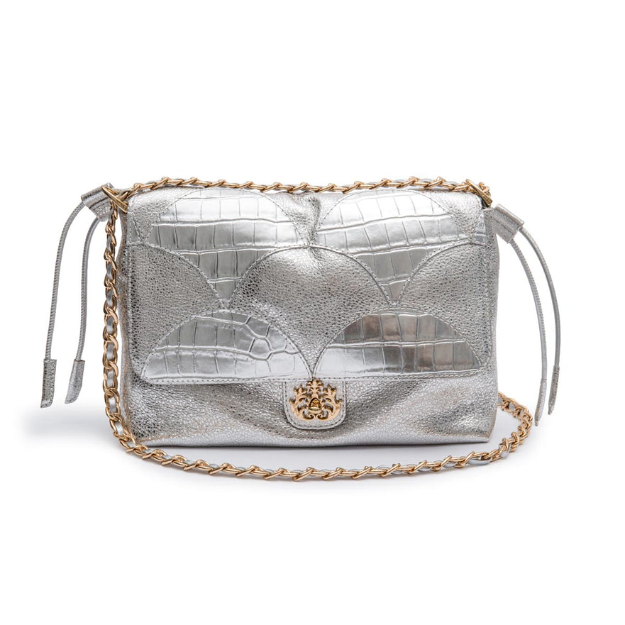 BOLSA PATCH  SCALE FLAP MAREA GRANDE COURO PRATA