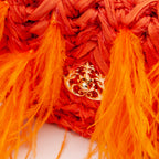 Mini Bolsa em Croche e Plumas Laranja