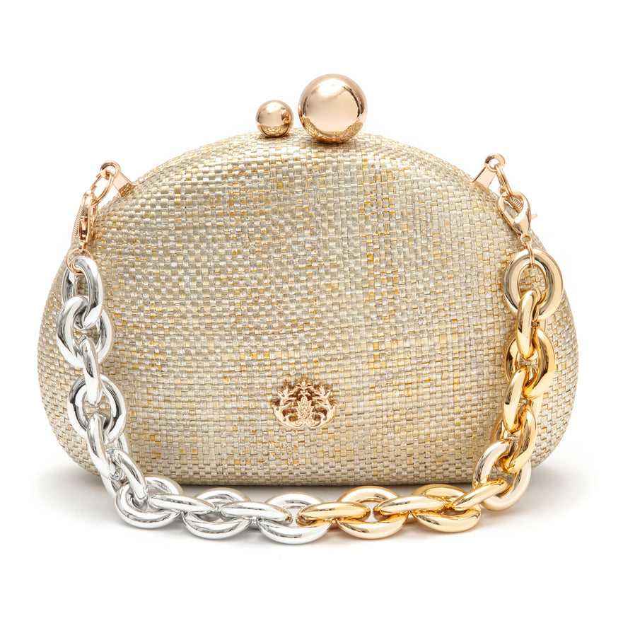 BOLSA CLUTCH ABAULADA COM CORRENTE NATURAL