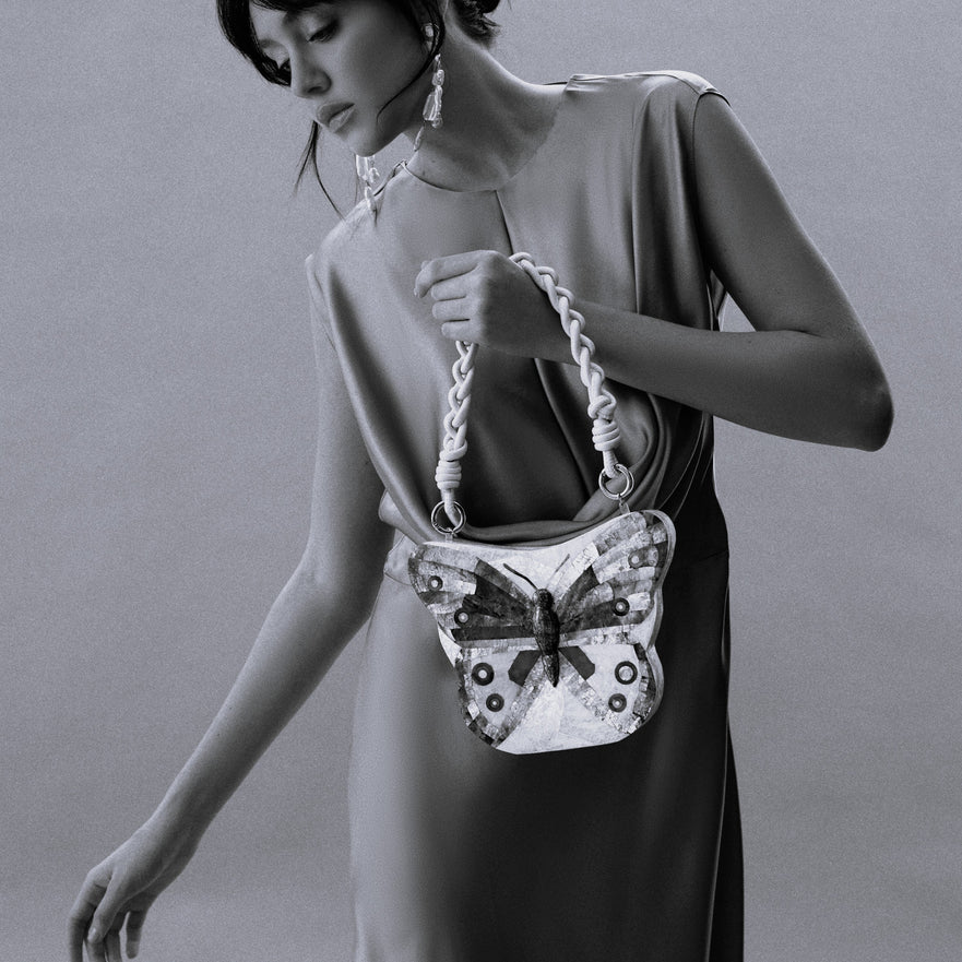 BOLSA CLUTCH MADREPÉROLA MÉDIA AURORA MADRECLARA