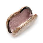 BOLSA CLUTCH MADRPÉROLA ABAULADA FURTA ROSE